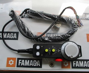 Источник питания
PENDANT HAND-HELD
[Button]
- PB1: Momentary-NO
- PB2: Momentary -NO
- E-Stop: Alternate 2NC
[Switch]
- Point to Point
- 6 Axes (OFF-X-Z-Y-4-5-6)
[Supporting Foot] with Rubber
[MPG Spec.]
- 100 PPR
- Line Driver 5Vdc
[Cable] Extended Cable 3 m HONTKO